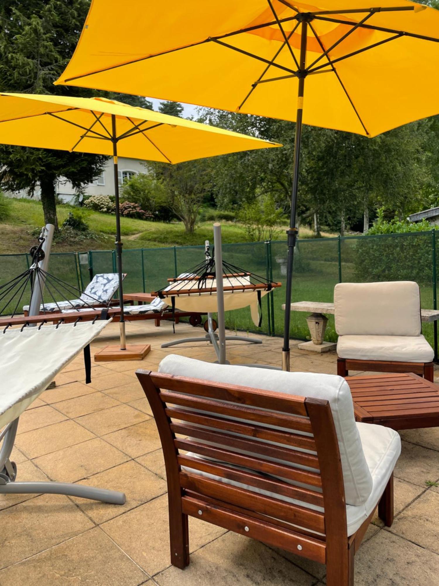 L'Oree Des Roses, Hebergement De Vacances Avec Jardin Et Piscine Gan Exterior photo